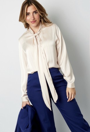 Long blouse bow detail off white